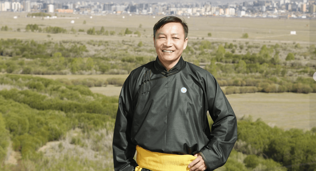 Ард түмний эчнээ танил, “тэмцэгч” улстөрч Л.Гүндалай ард түмний хүчээр МАНАН бүлэглэлийг бут цохихоор “гол тоглогч” болон&nbsp;өрсөлдөнө